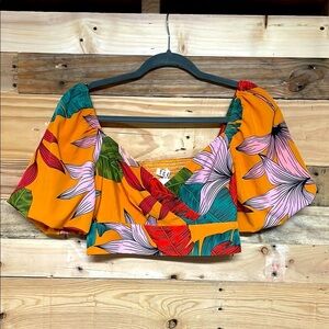 TCEC size Small Orange with Pink Flowers and Leaves Puff Sleeve Crop Blouse